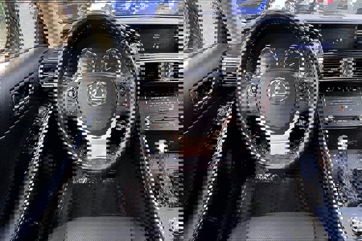 Used 2015 Lexus IS 250 w/ Navigation System Package image 5