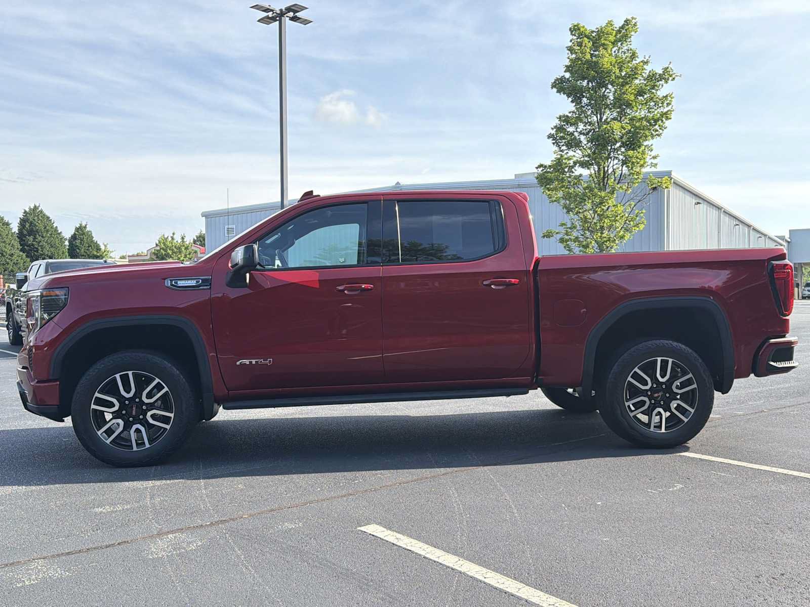 Used 2024 GMC Sierra 1500 AT4 w/ Technology Package AWD/4WD image 25