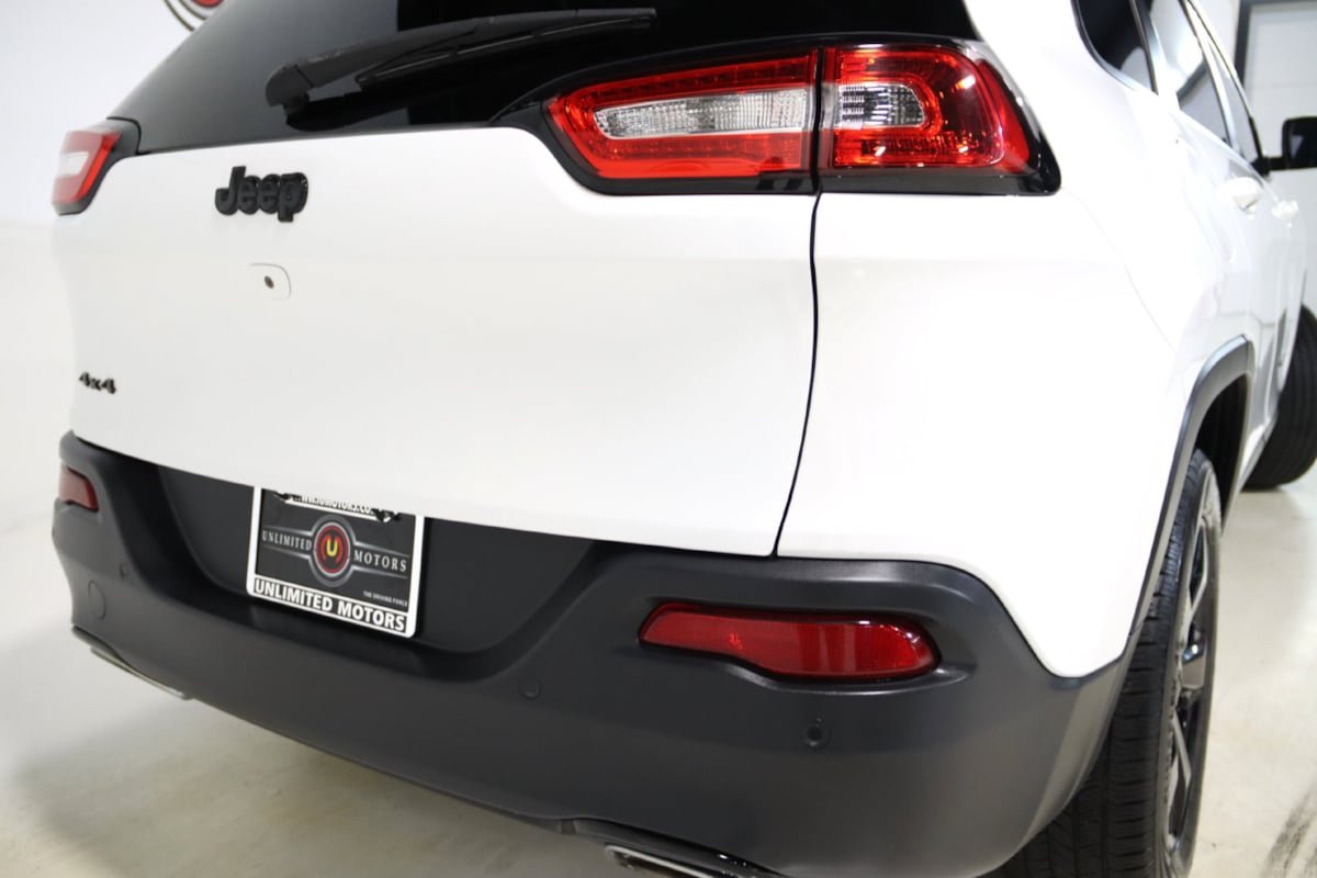 Used 2017 Jeep Cherokee High Altitude AWD/4WD image 11