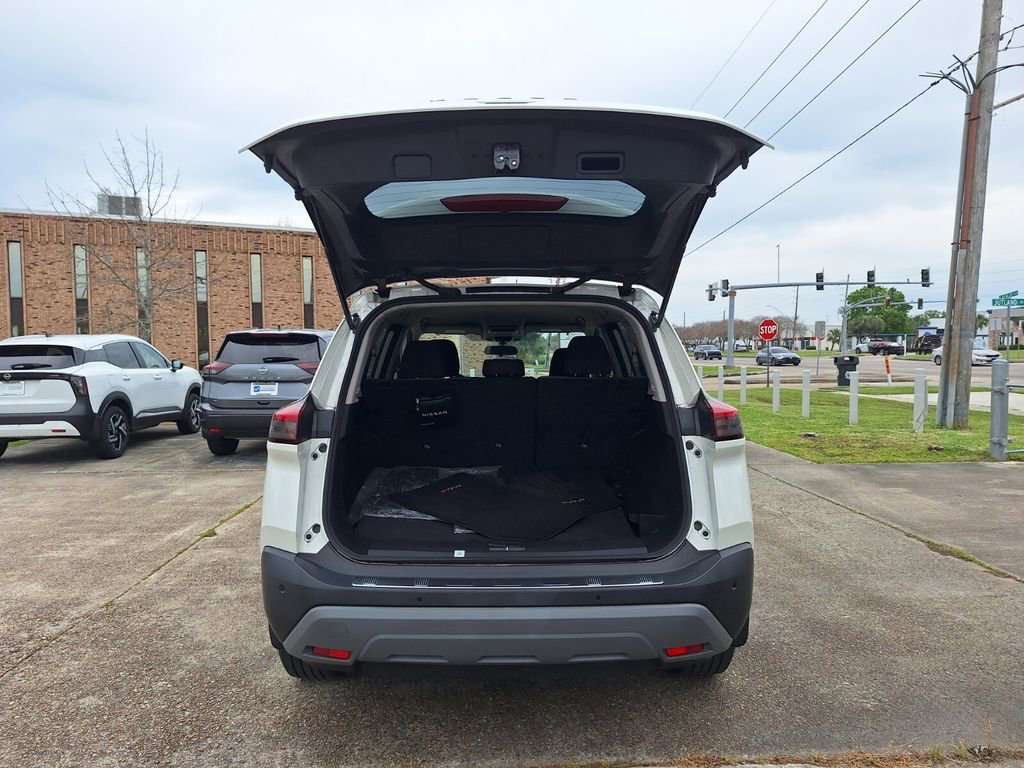 Used 2023 Nissan Rogue SV image 27
