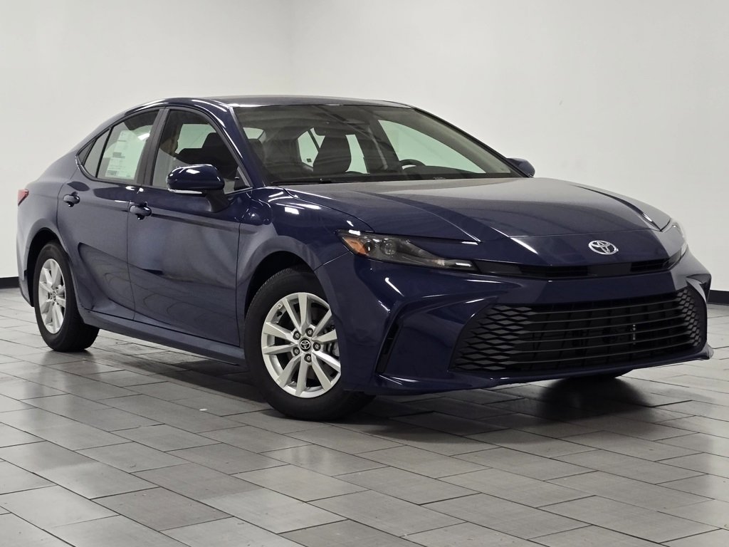New 2026 Toyota Camry LE image 2