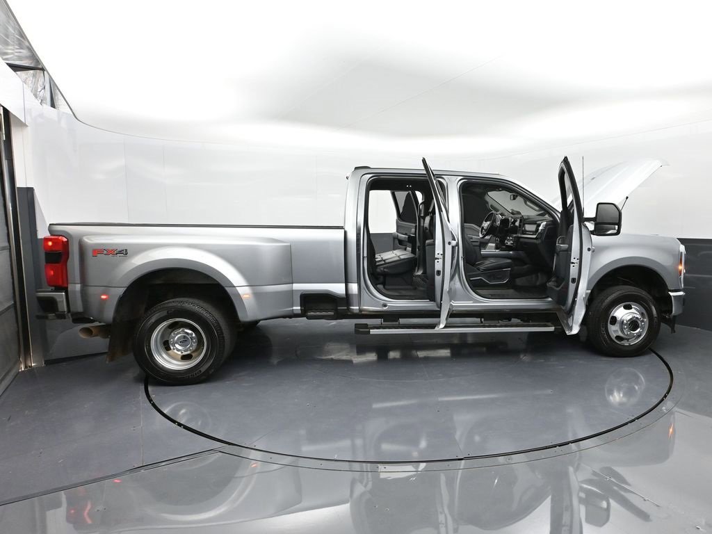 Used 2024 Ford F350 Lariat image 50