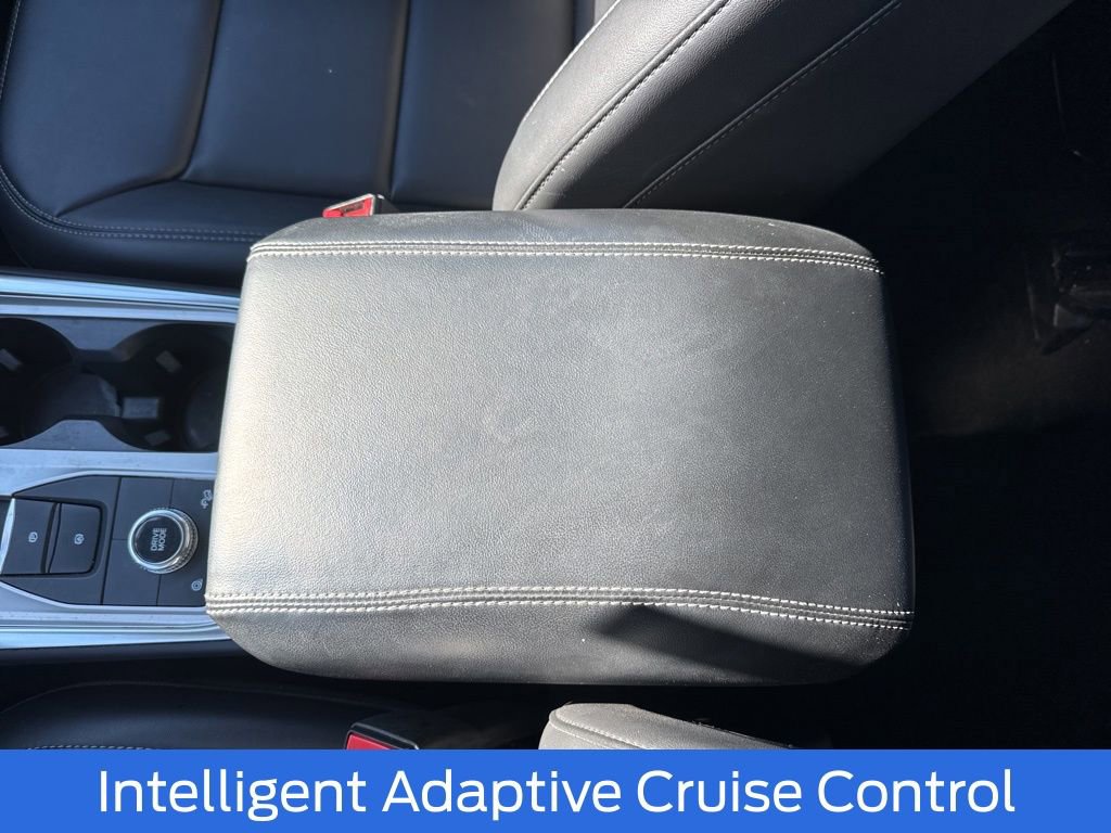 Used 2022 Ford Explorer XLT w/ Equipment Group 202A image 14