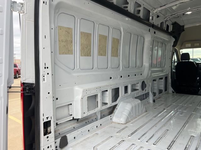 Used 2023 Ford Transit 250 Base image 17