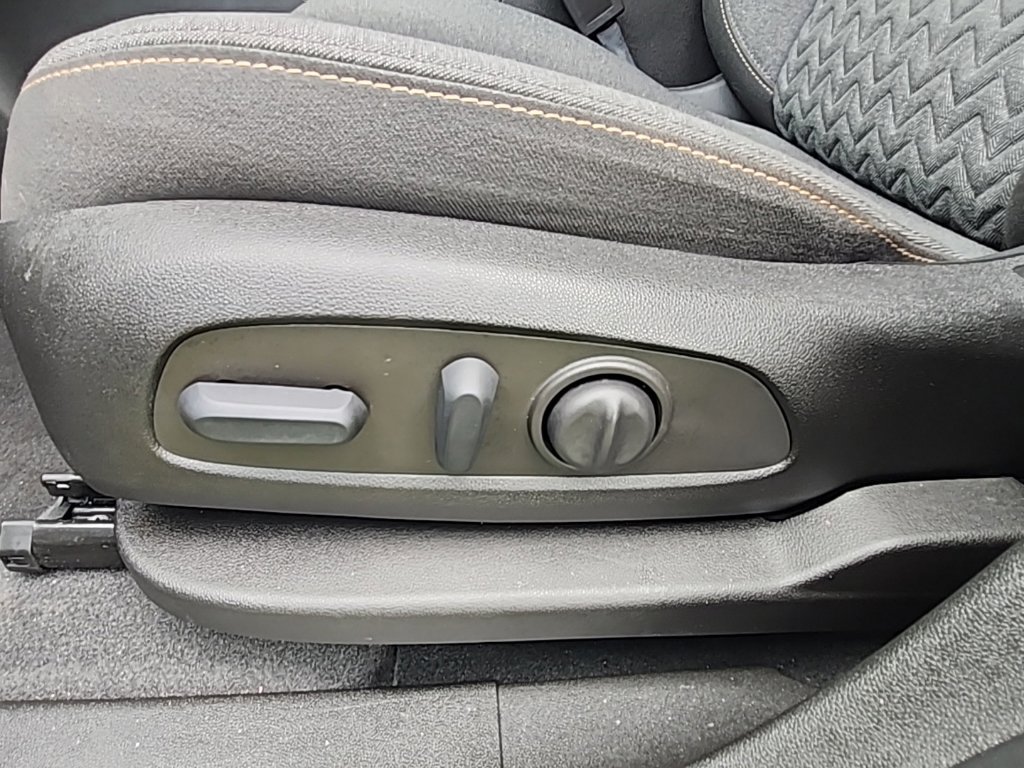 Used 2022 Chevrolet Equinox LT FWD image 17