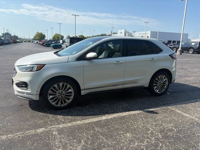 Used 2020 Ford Edge Titanium w/ Equipment Group 301A AWD/4WD image 2