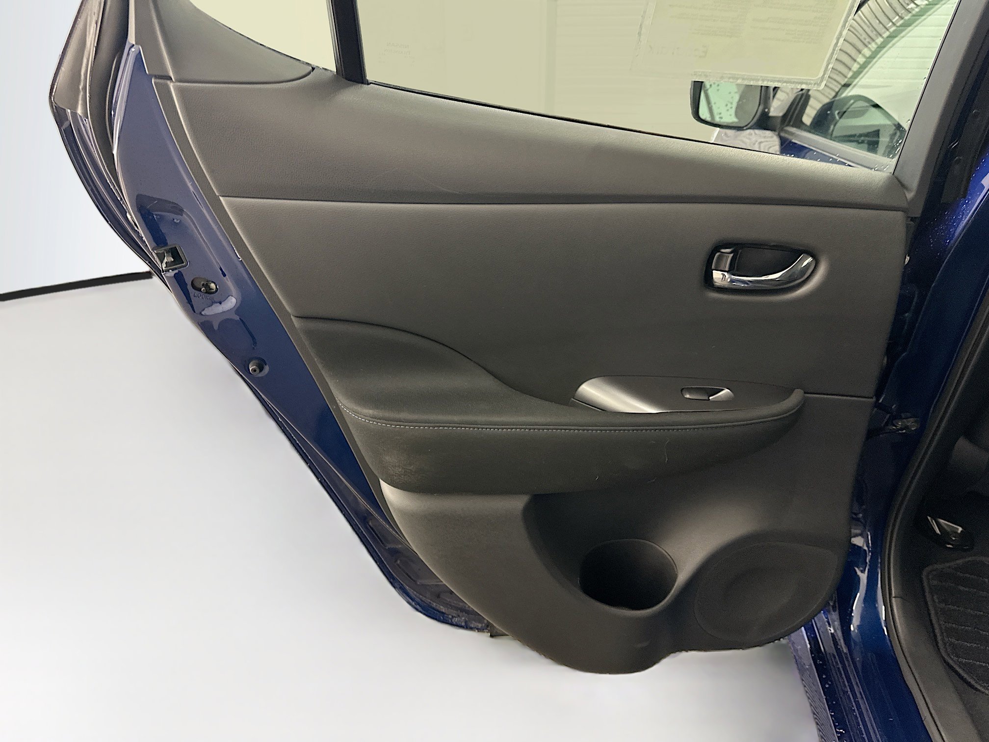 Used 2024 Nissan Leaf S image 26