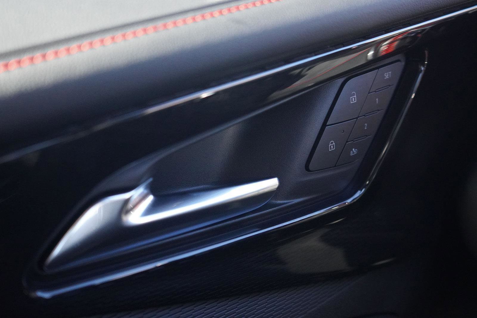 New 2026 Chevrolet Blazer EV RS image 19