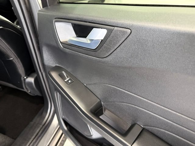Used 2025 Ford Escape ST-Line Select AWD/4WD image 30