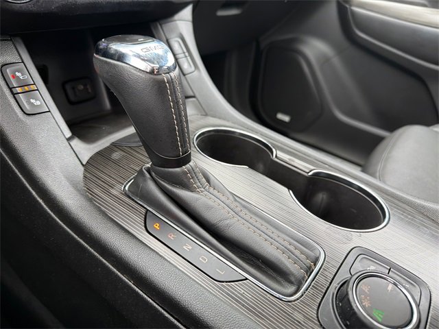 Used 2017 GMC Acadia SLT image 32