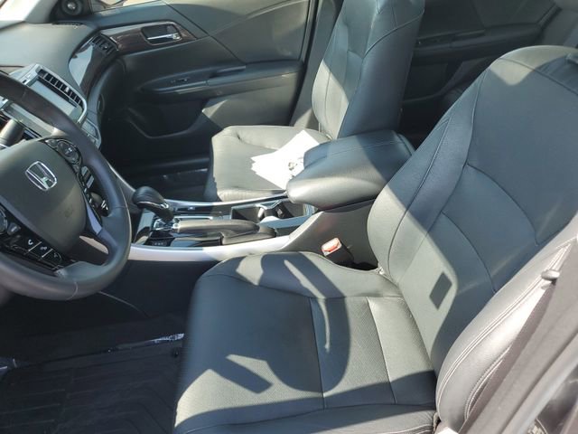 Used 2017 Honda Accord Touring image 17