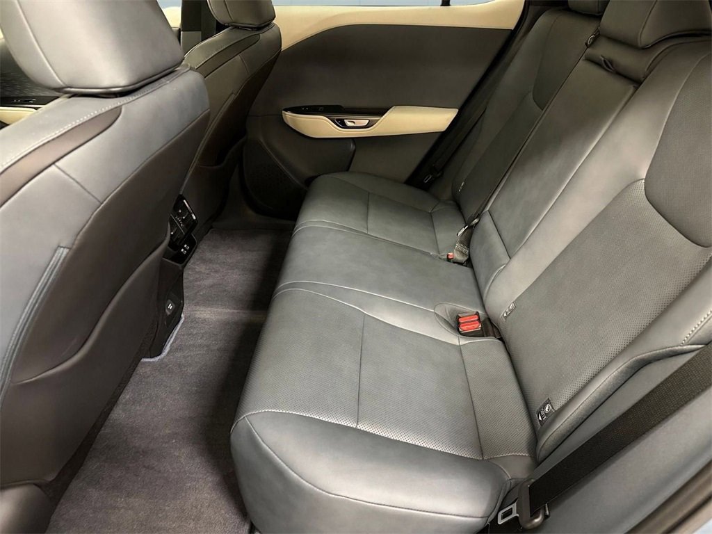 Used 2024 Lexus RZ 300e Premium image 30