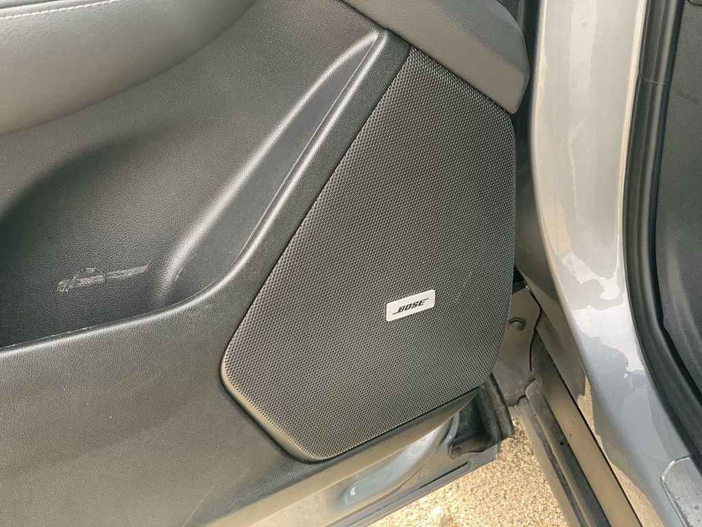 Used 2025 Cadillac XT6 Premium Luxury image 22