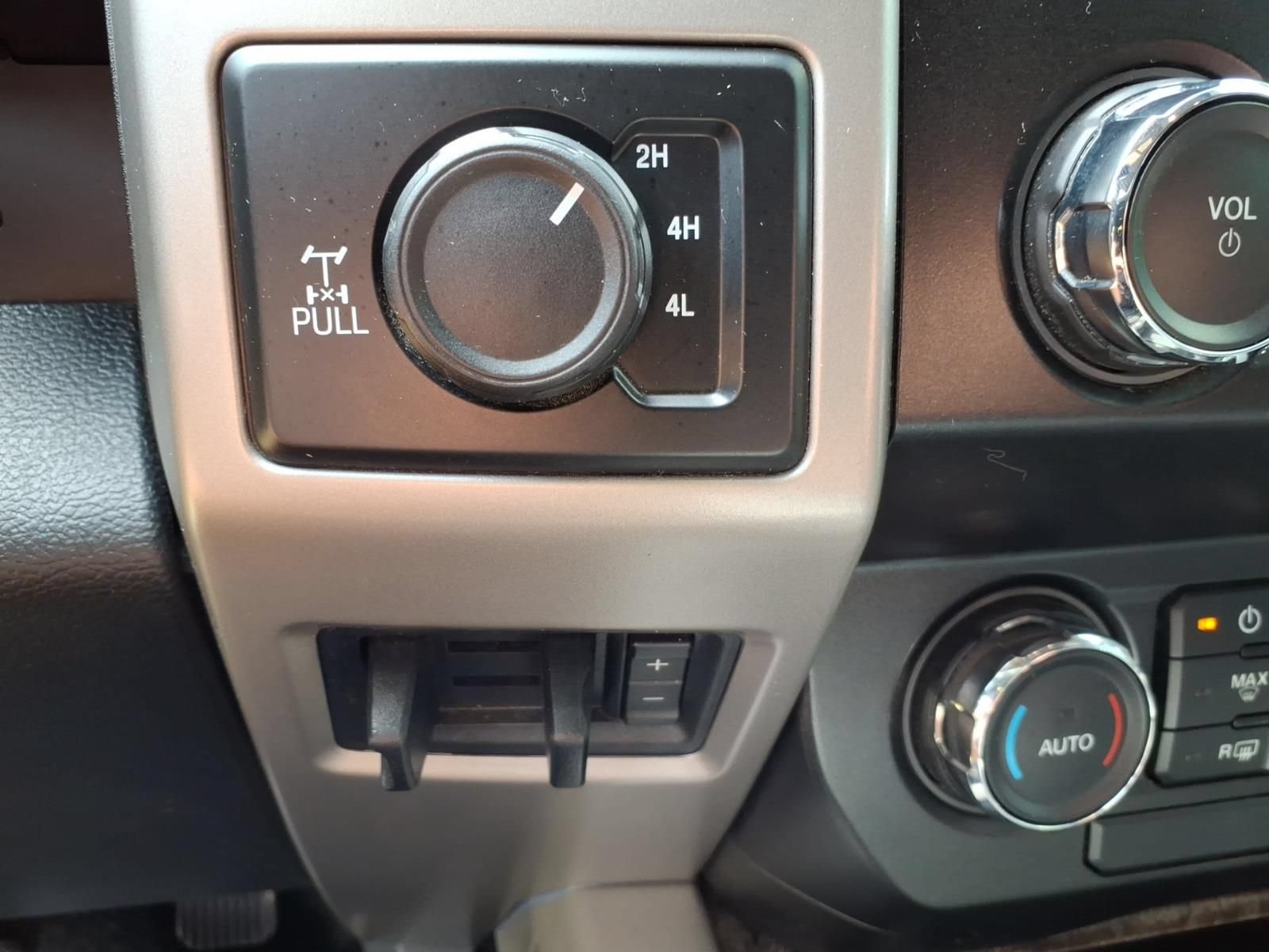 Used 2019 Ford F350 Lariat w/ Chrome Package AWD/4WD image 29