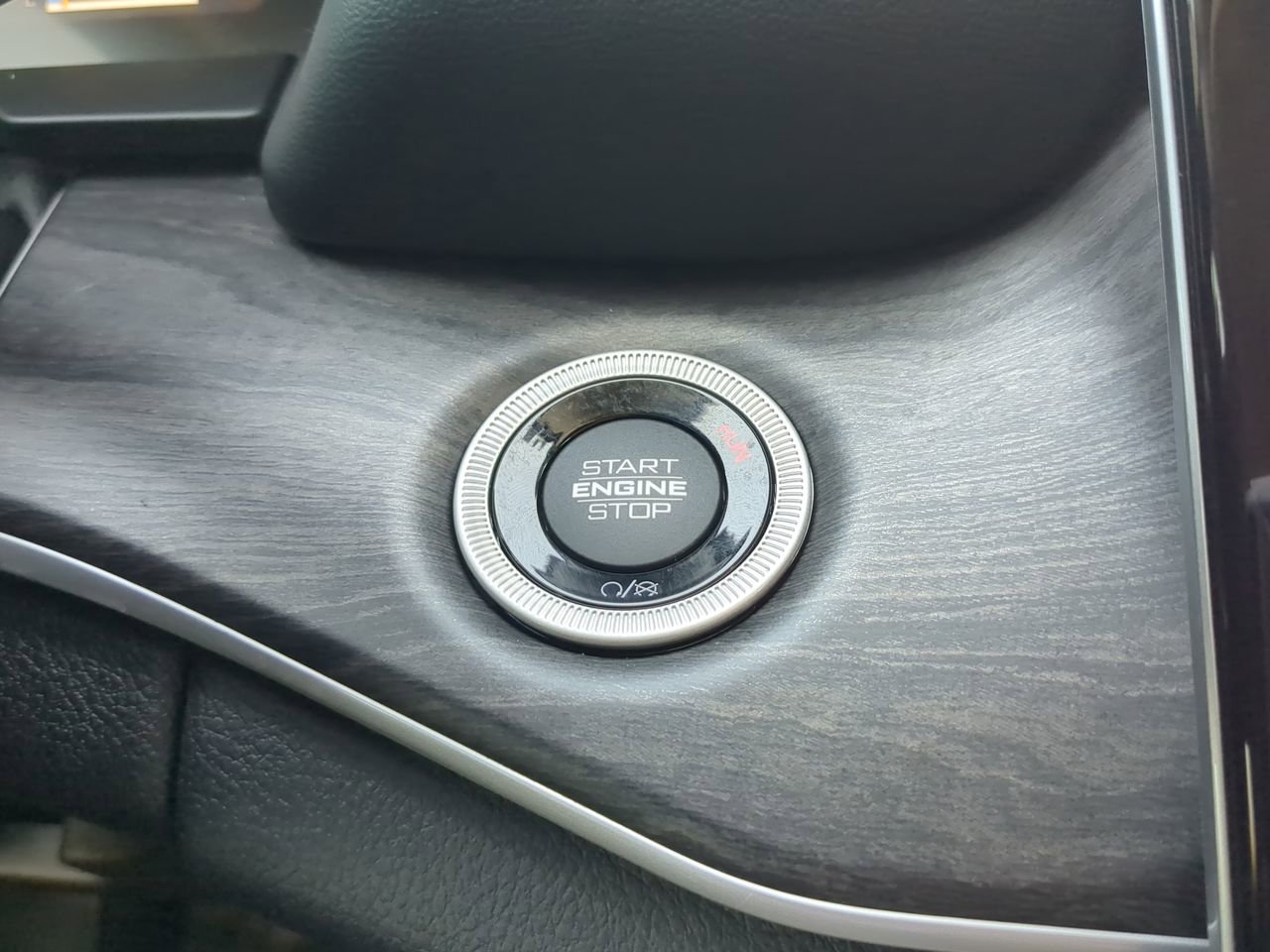 Certified 2024 Jeep Grand Cherokee Limited RWD image 27