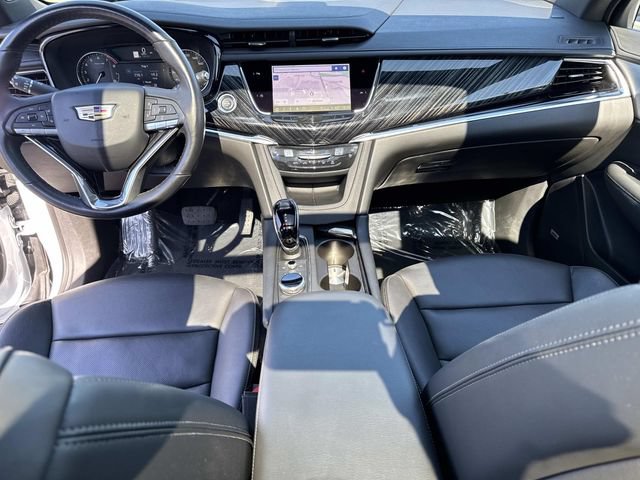 Certified 2025 Cadillac XT6 Premium Luxury AWD/4WD image 17