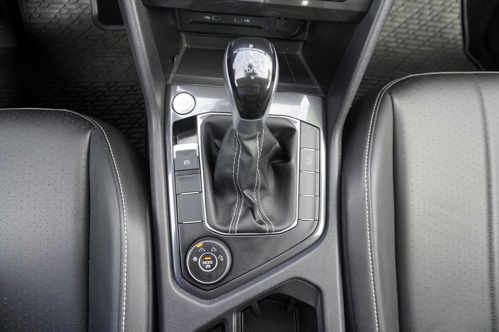 Used 2024 Volkswagen Tiguan Wolfsburg Edition image 15