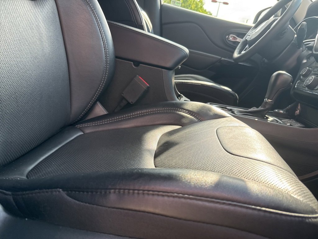 Used 2023 Jeep Cherokee Altitude Lux image 65