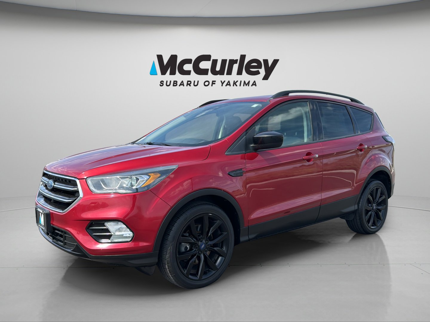 Used 2018 Ford Escape SE w/ SE Sport Appearance Package AWD/4WD image 2