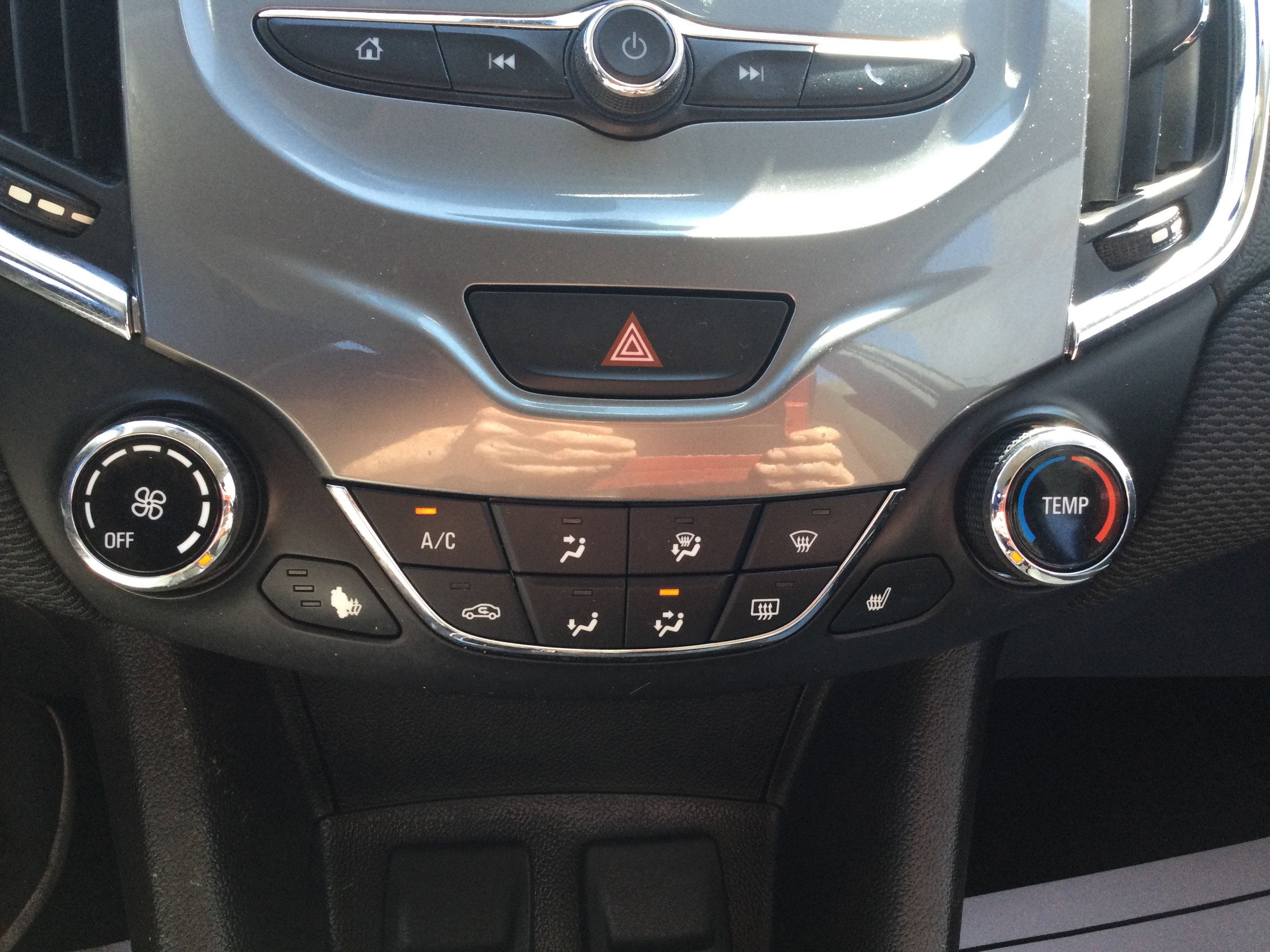 Used 2016 Chevrolet Cruze LT w/ Convenience Package FWD image 12