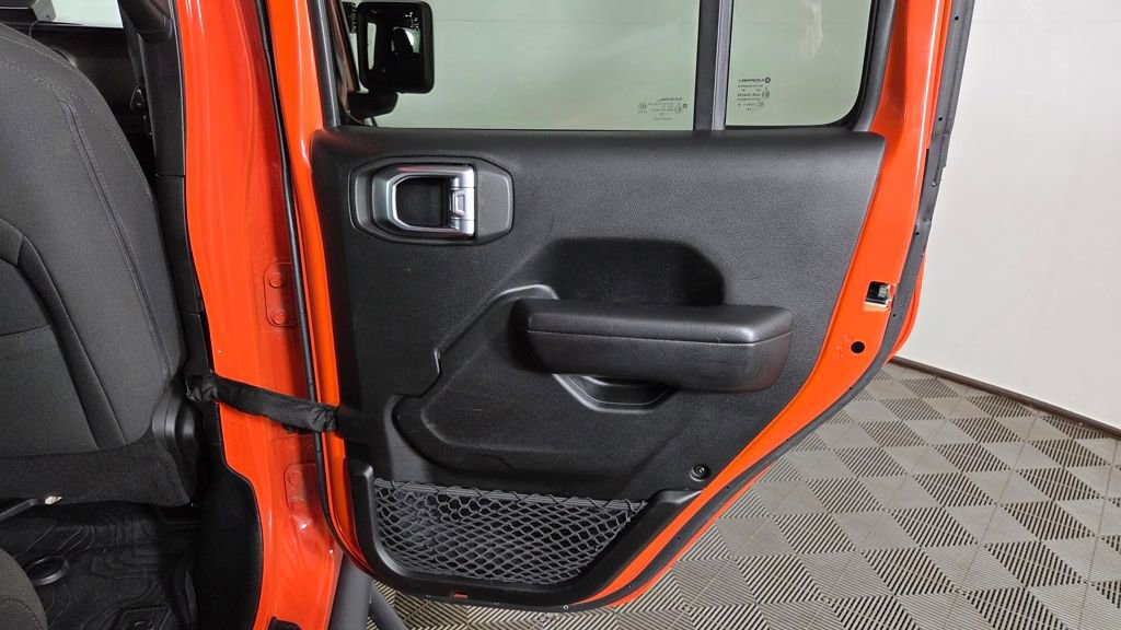 Used 2018 Jeep Wrangler Unlimited Sport S image 32