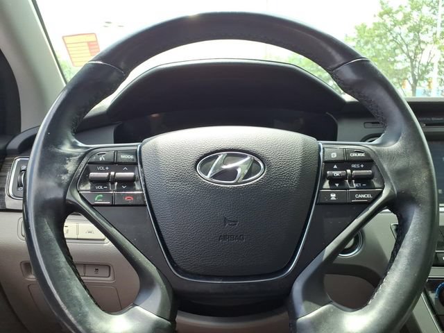 Used 2016 Hyundai Sonata Limited w/ Option Group 05 FWD image 23