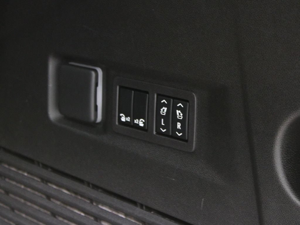 Used 2023 GMC Yukon Denali w/ LPO, Floor Liner Package AWD/4WD image 45