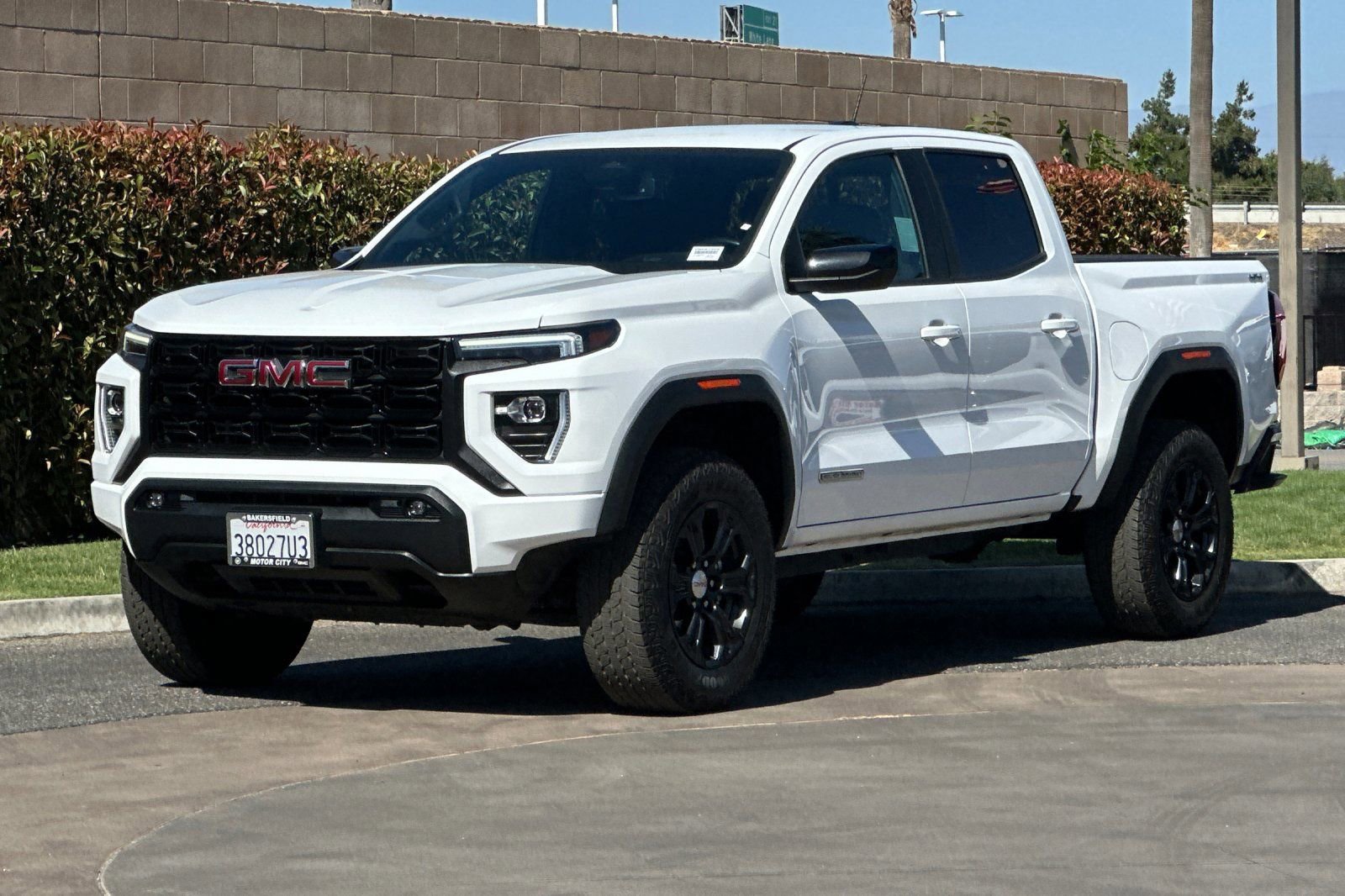 Used 2023 GMC Canyon Elevation w/ Convenience Package AWD/4WD image 8