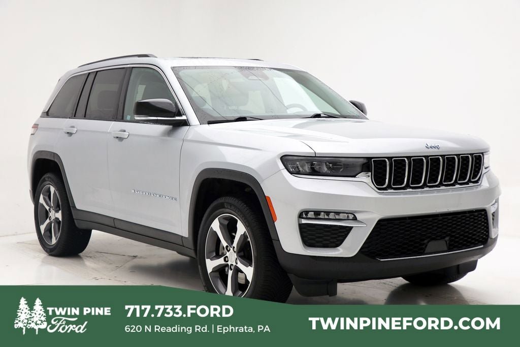 Used 2023 Jeep Grand Cherokee 4WD 4xe image 1