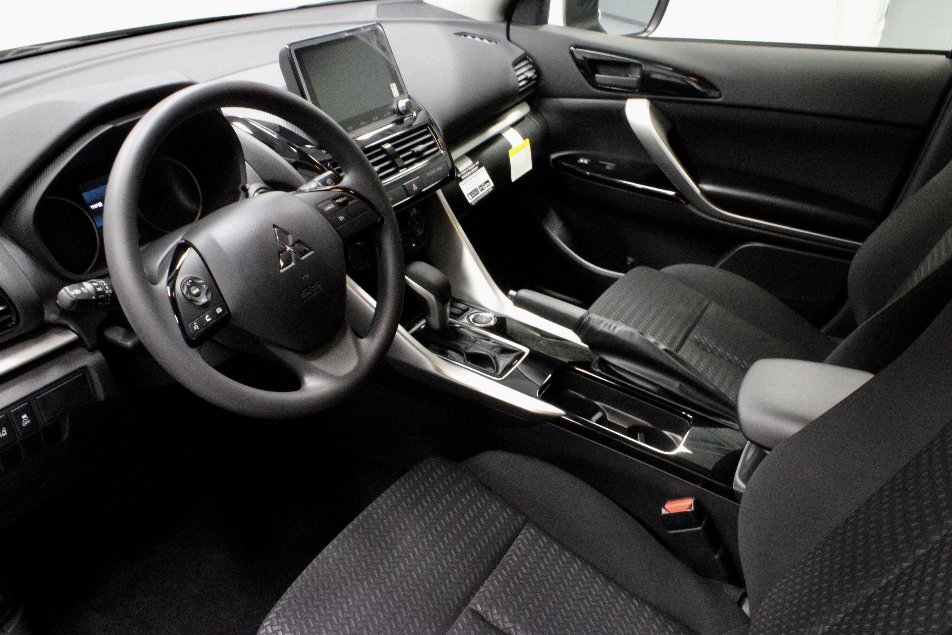 New 2025 Mitsubishi Eclipse Cross LE image 17