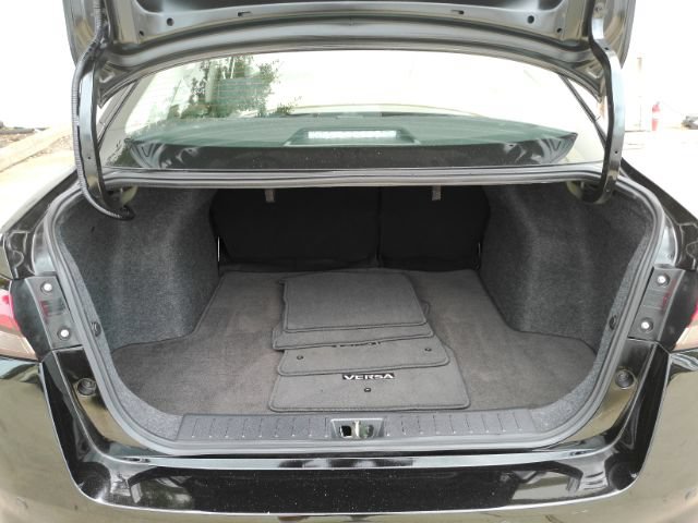 Used 2024 Nissan Versa SR w/ Trunk Package FWD image 25