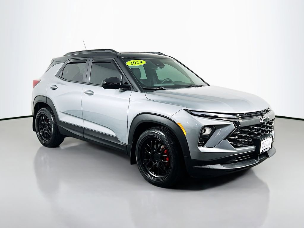 Used 2024 Chevrolet TrailBlazer RS w/ Convenience Package image 3