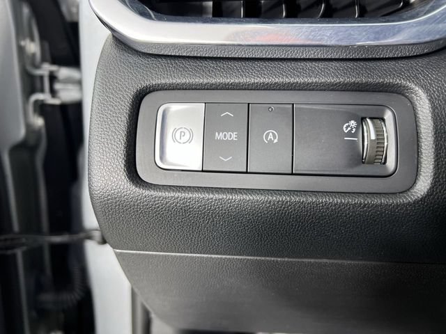 Used 2026 GMC Acadia Elevation w/ Elevation Premium Package FWD image 18