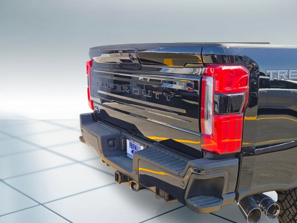 New 2026 Ford F350 Platinum w/ Tremor Off-Road Package AWD/4WD image 4