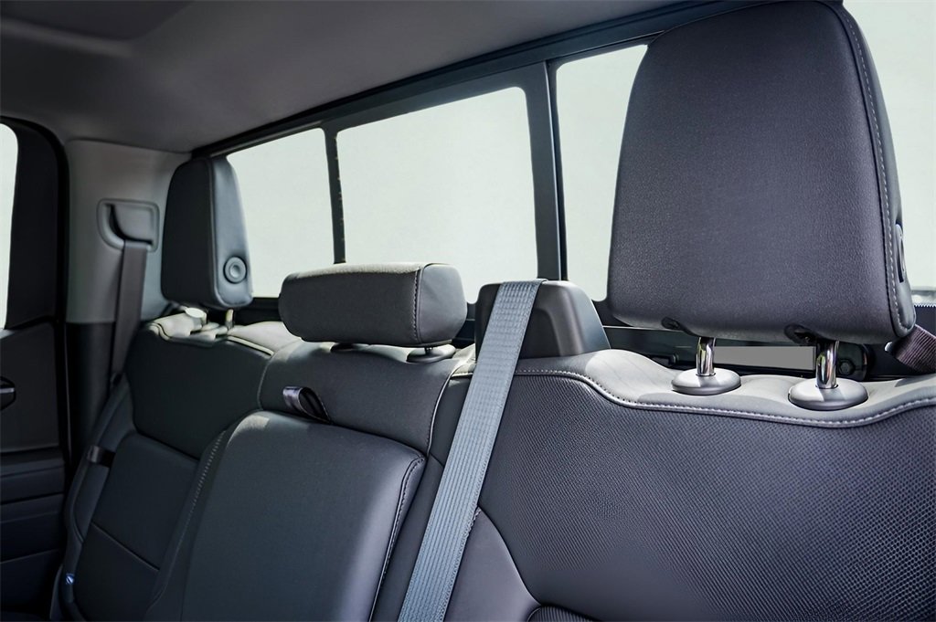 New 2026 GMC Sierra 1500 SLT image 27