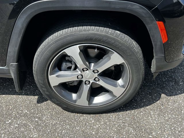 Used 2023 Jeep Grand Cherokee 4WD 4xe image 5