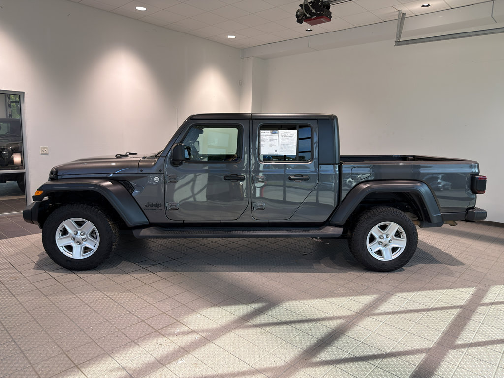 Used 2020 Jeep Gladiator Sport w/ Quick Order Package 24S image 2