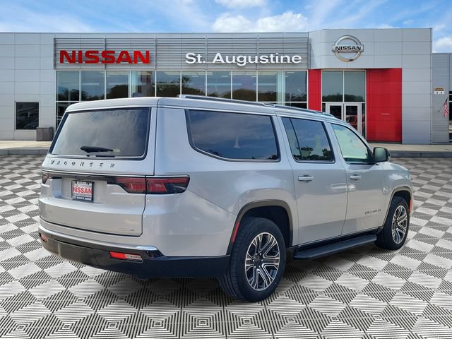Used 2024 Jeep Wagoneer L Series II w/ Flexible Seating Group AWD/4WD image 2