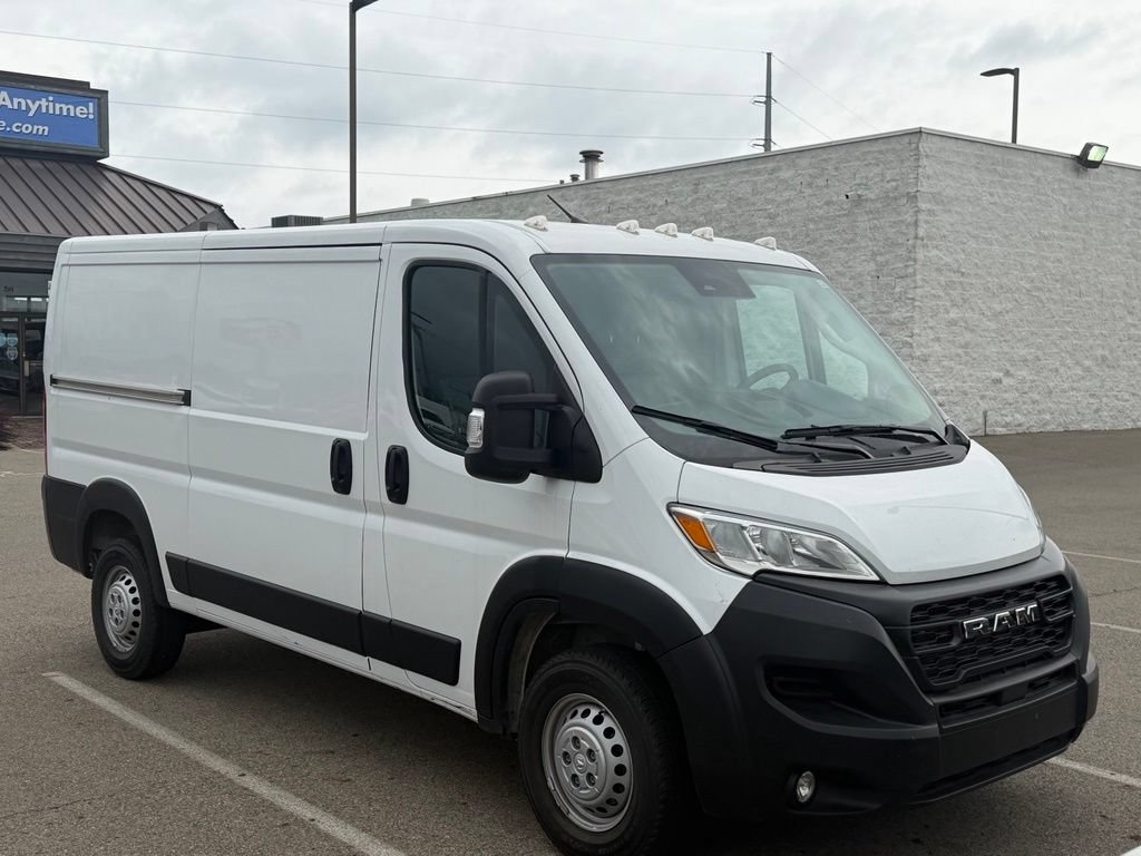 Used 2025 RAM ProMaster 2500 w/ Convenience Group FWD image 1