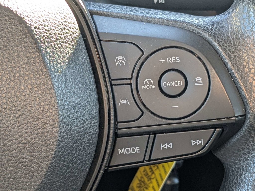 Used 2025 Toyota Corolla LE image 25