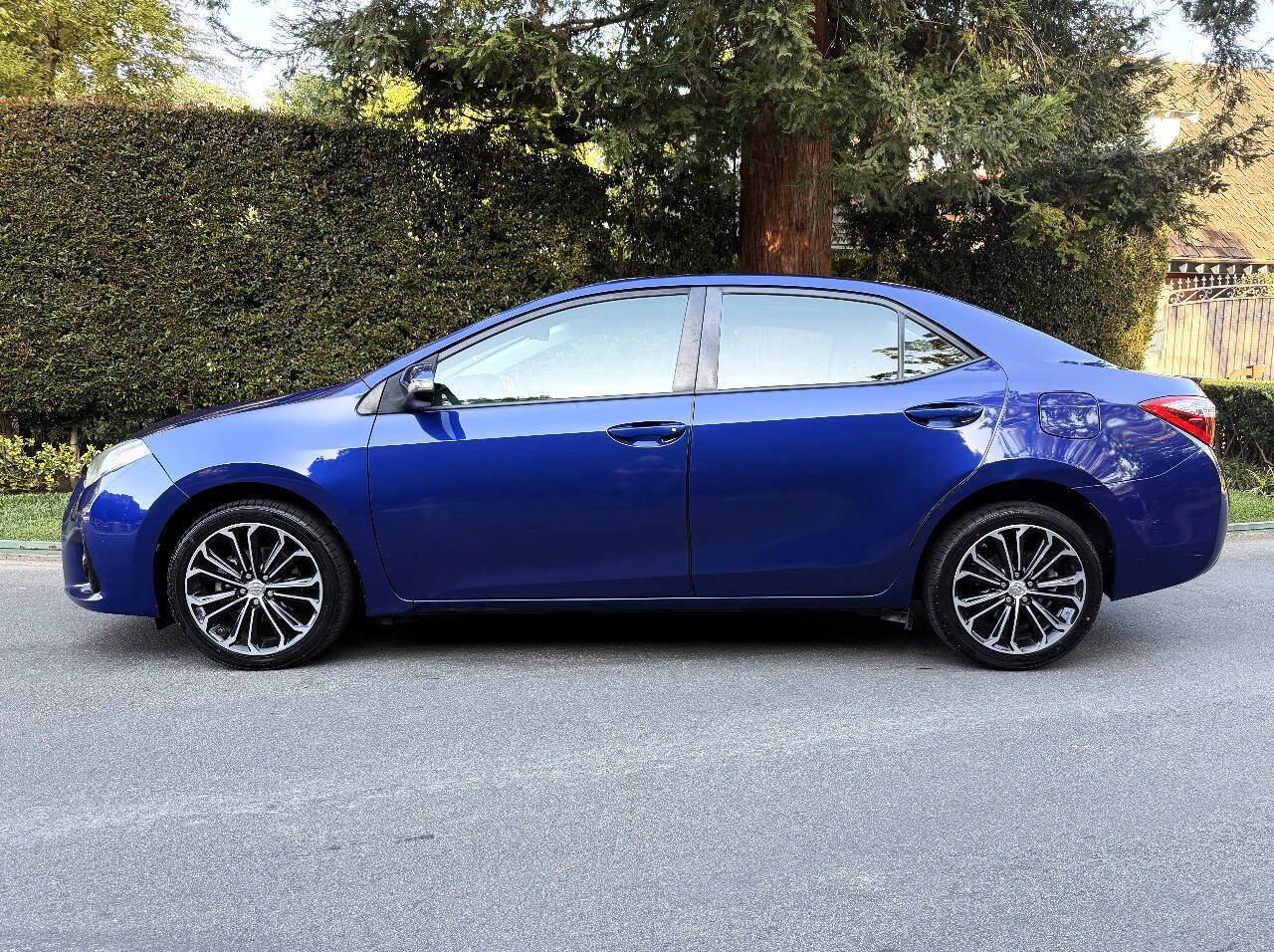 Used 2015 Toyota Corolla S FWD image 3