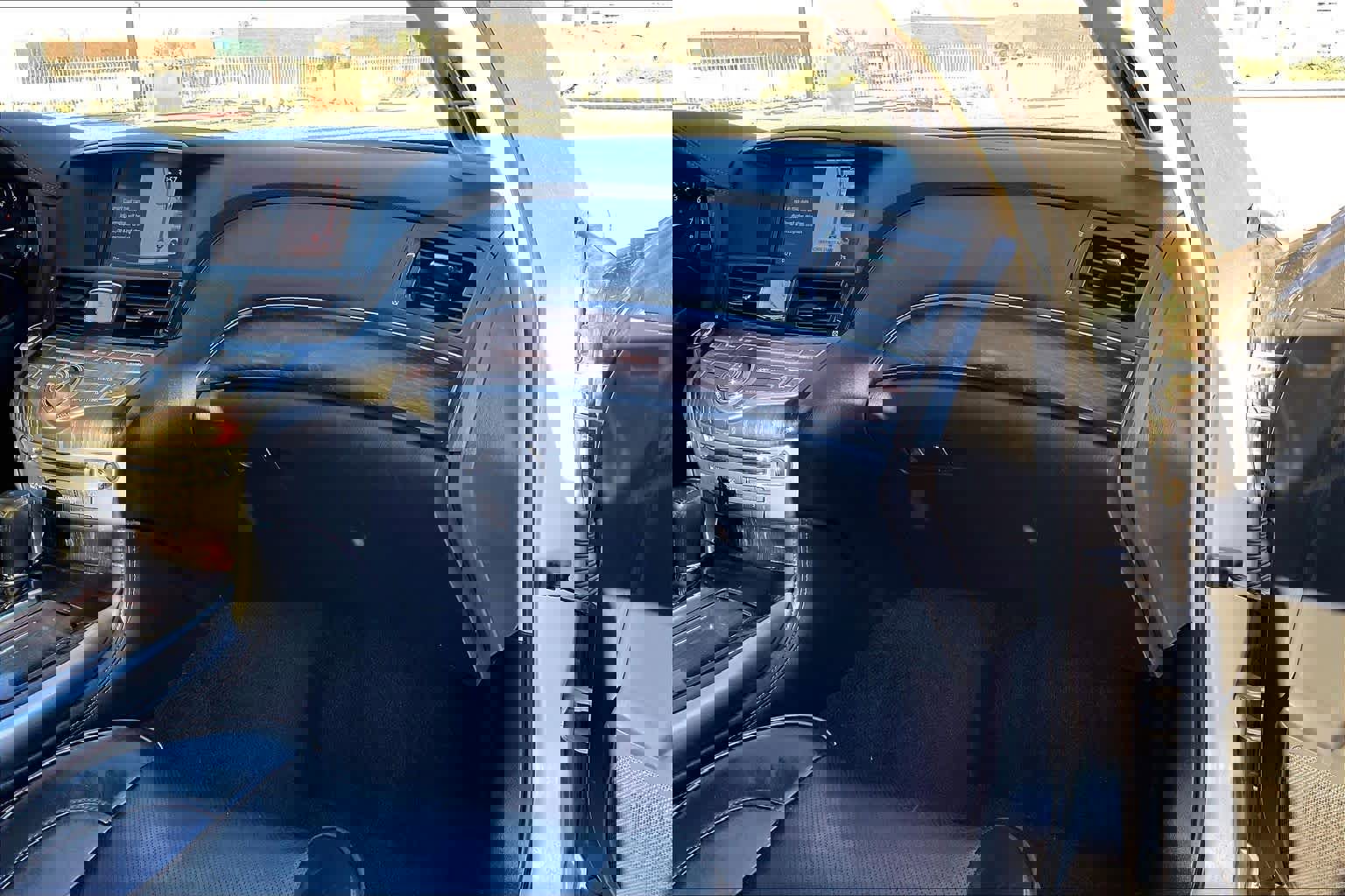 Used 2019 INFINITI Q70 L 3.7 w/ Sensory Package image 17