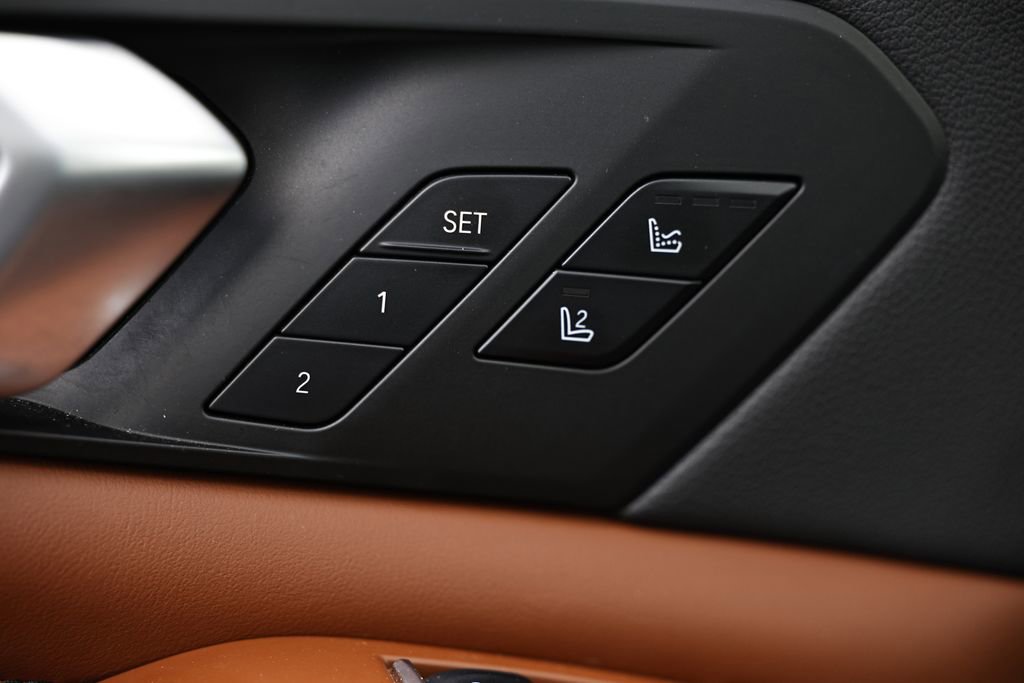 Used 2023 BMW X5 M50i w/ Executive Package image 16