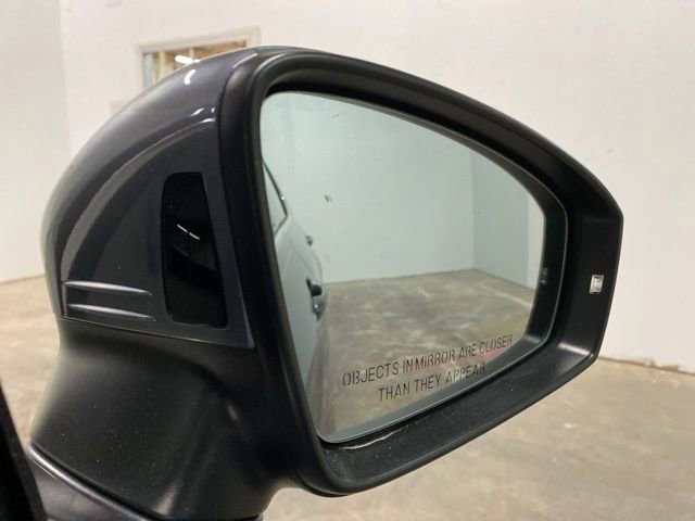 Used 2022 Volkswagen Tiguan SE FWD image 85