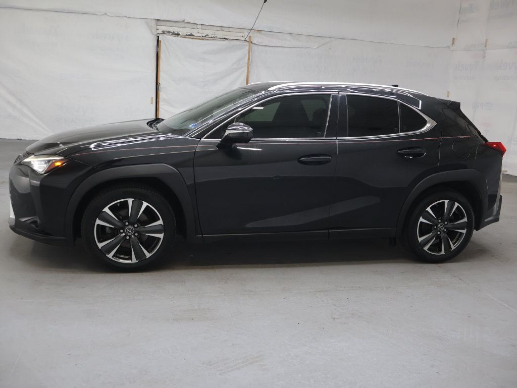 Used 2020 Lexus UX 200 w/ Premium Package FWD image 4