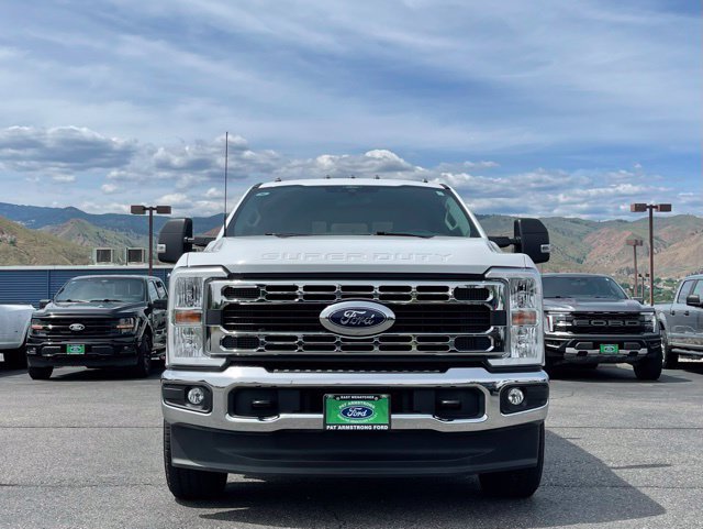 Used 2024 Ford F350 XLT AWD/4WD image 5