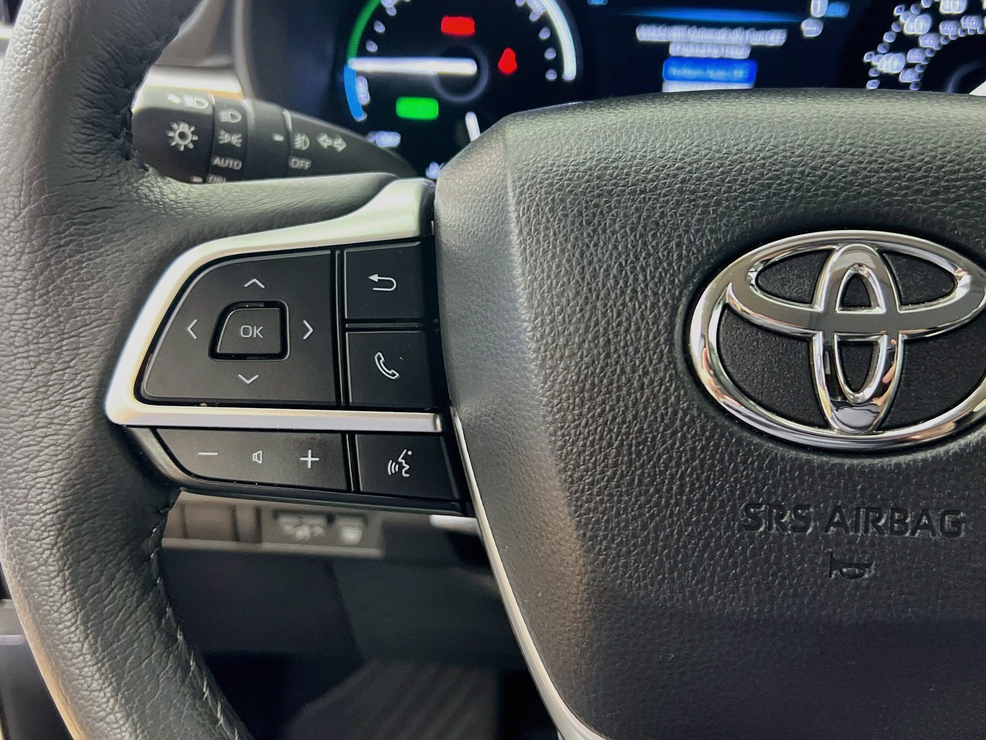Used 2026 Toyota Sienna XLE FWD image 18
