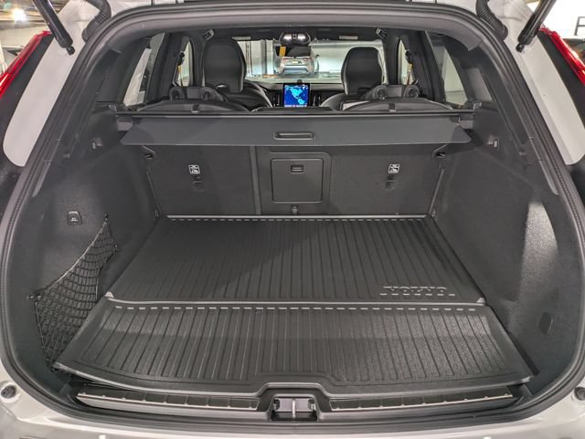 New 2026 Volvo XC60 T8 Polestar w/ Protection Package Premier AWD/4WD image 28