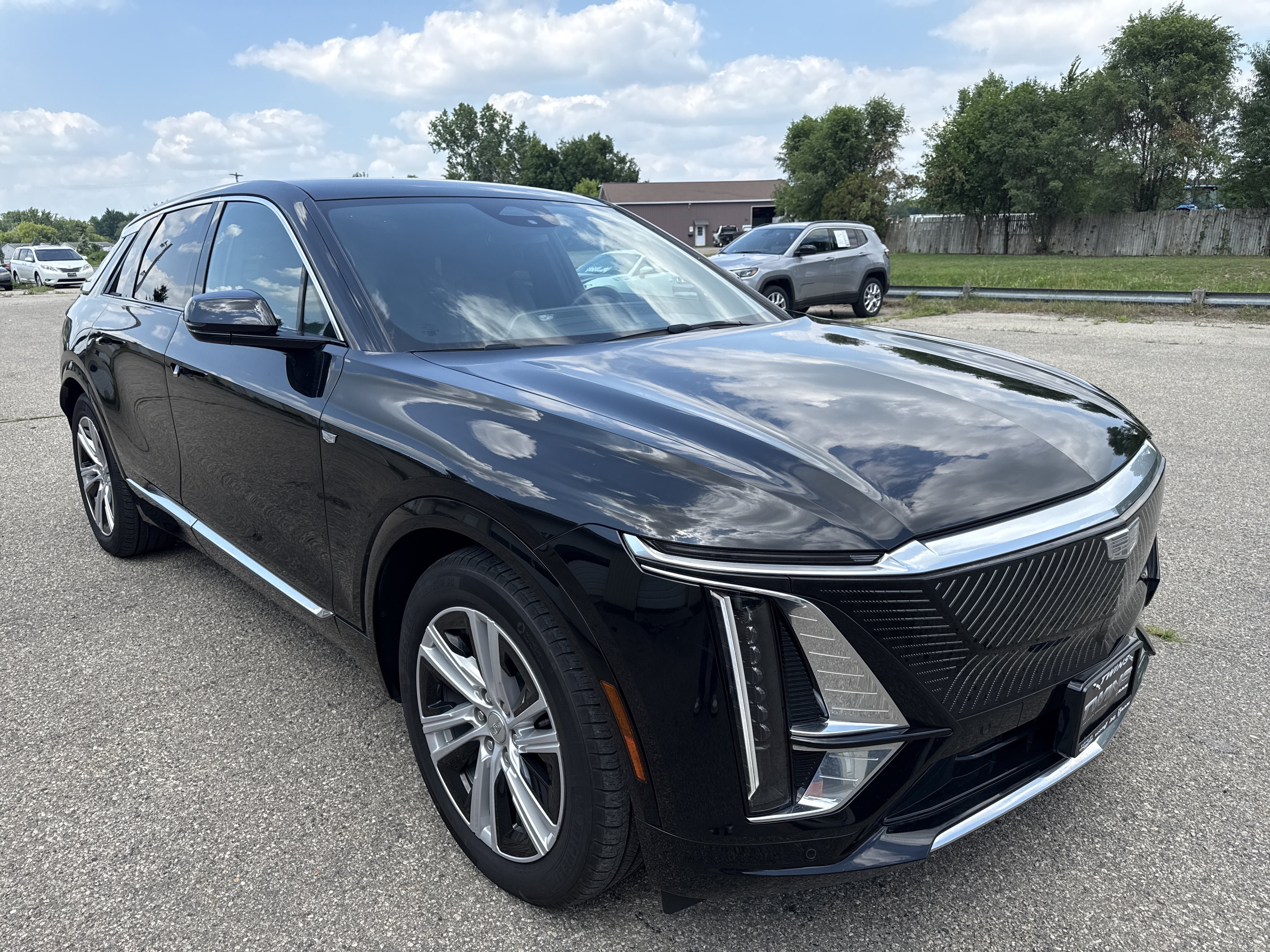 Used 2024 Cadillac Lyriq Tech AWD/4WD image 1