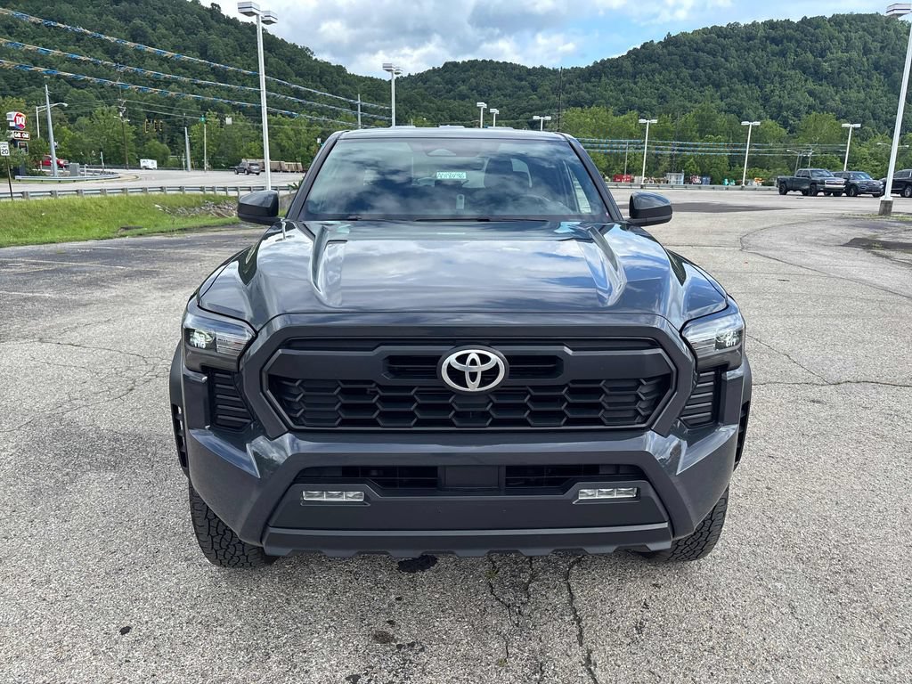 Used 2024 Toyota Tacoma TRD Off-Road AWD/4WD image 8